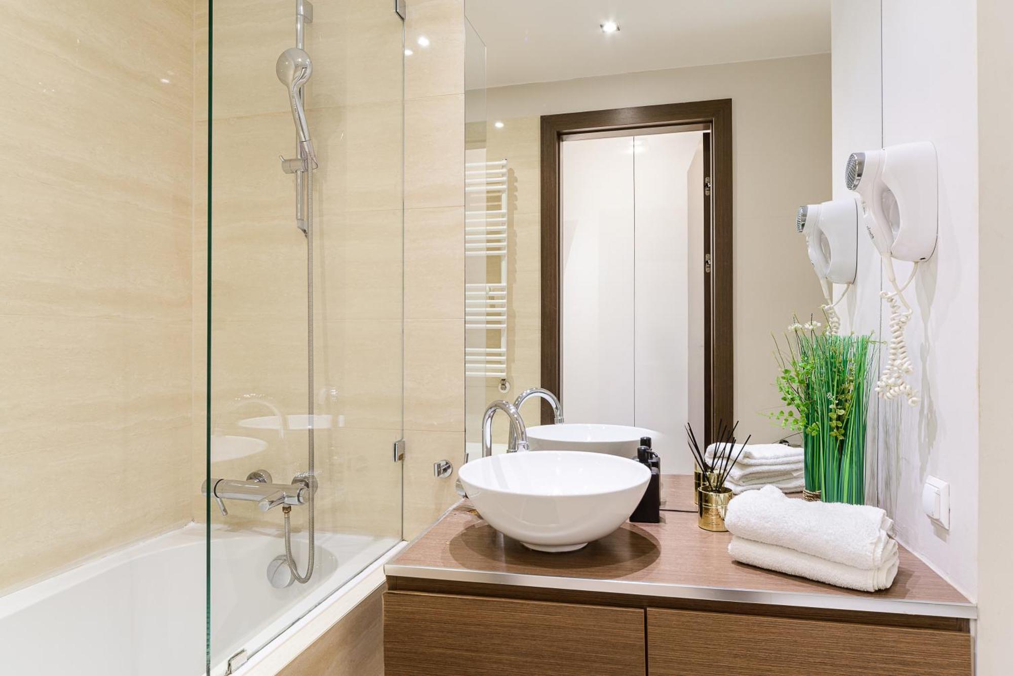 Luxury Apartments In Platinum Tower Varşovia Exterior foto