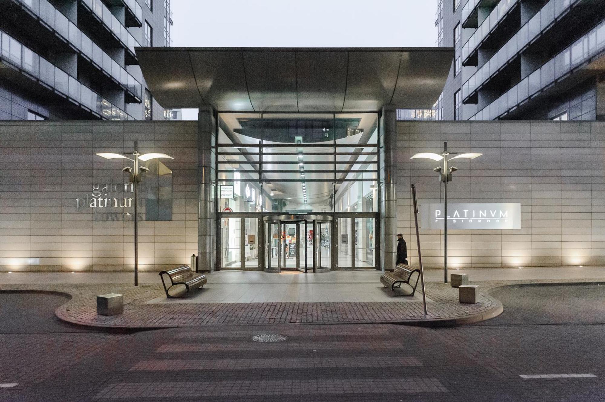 Luxury Apartments In Platinum Tower Varşovia Exterior foto